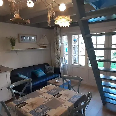 Dom wakacyjny Close To The *